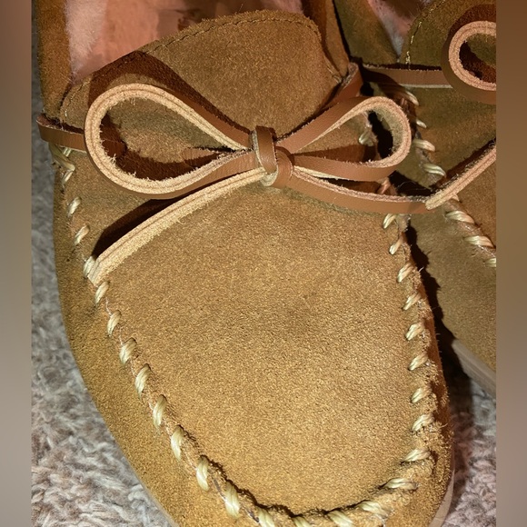 Leather Upper Comfort Women's Tan Moccasins - Picture 4 of 11